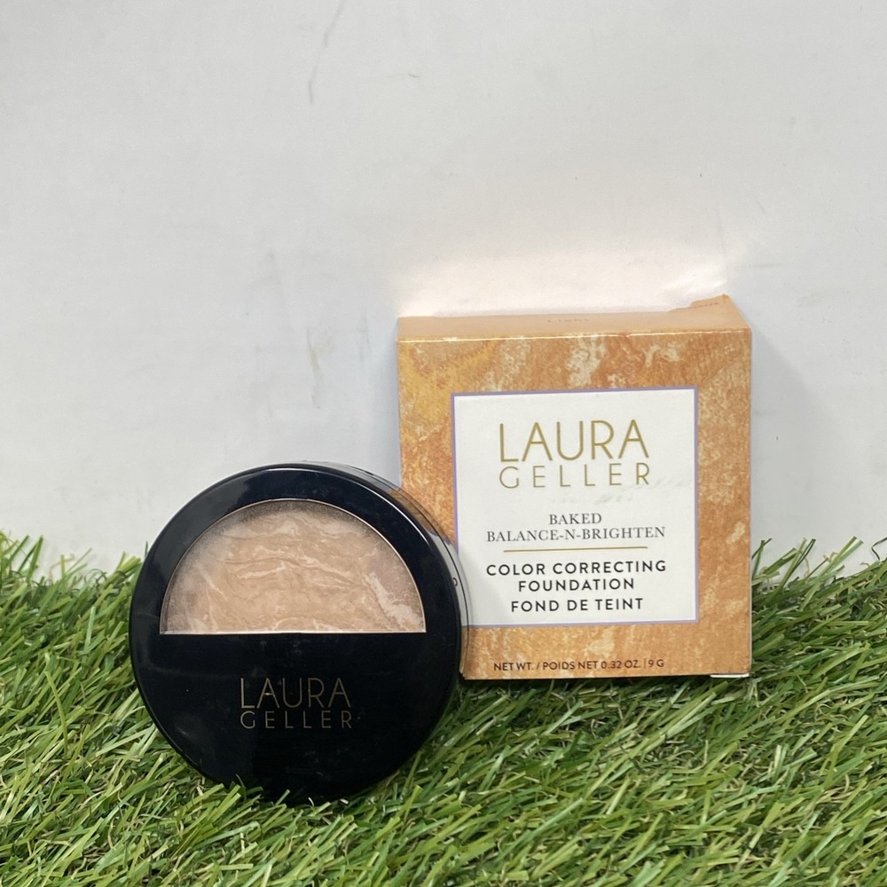Laura Geller Baked Balance-n-Brighten Color Correcting Foundation Light - 0.32oz
